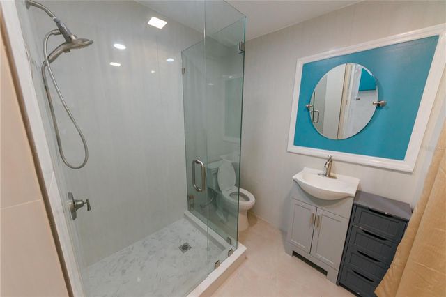 300 53RD STREET W, Bradenton, FL 34209