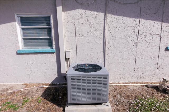 300 53RD STREET W, Bradenton, FL 34209