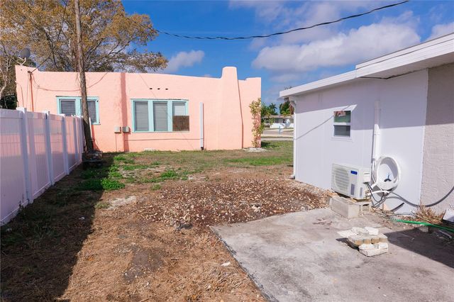 300 53RD STREET W, Bradenton, FL 34209