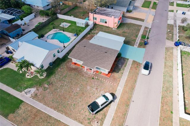300 53RD STREET W, Bradenton, FL 34209