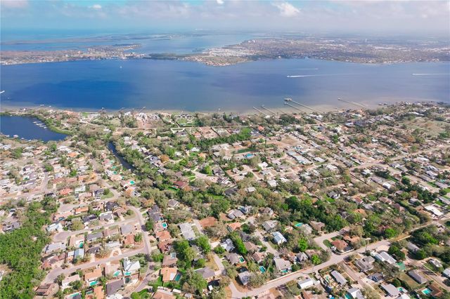 300 53RD STREET W, Bradenton, FL 34209