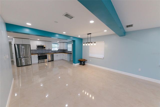 300 53RD STREET W, Bradenton, FL 34209