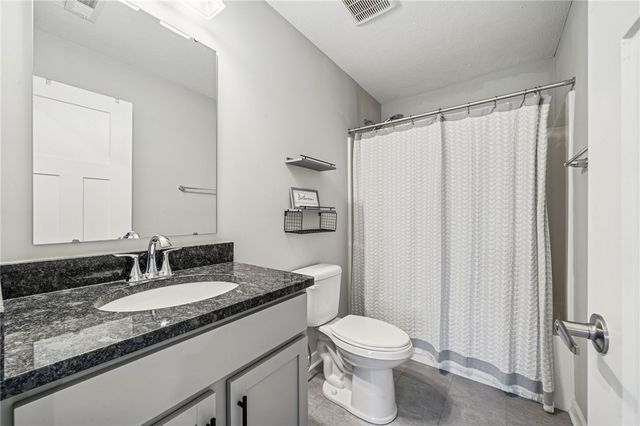 222 Victoria Dr, Plum Boro, PA 15239