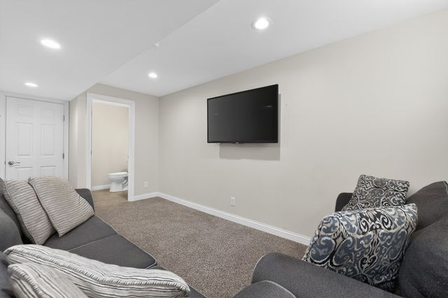 411 Sunnybrook Drive, Florence, KY 41042