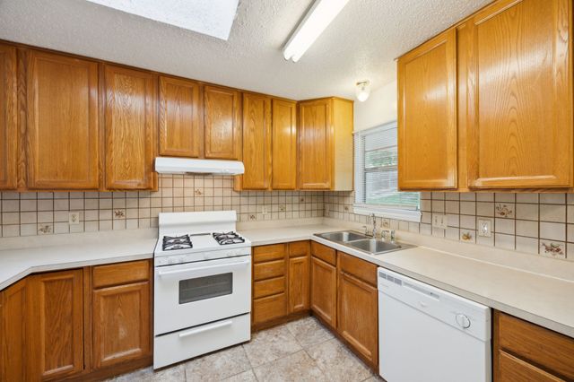 2620 Fieldale Drive, Farmers Branch, TX 75234