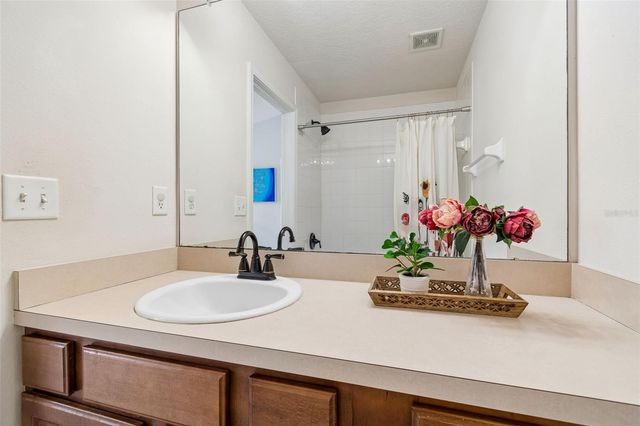 4423 BARNSTEAD DR, Riverview, FL 33578