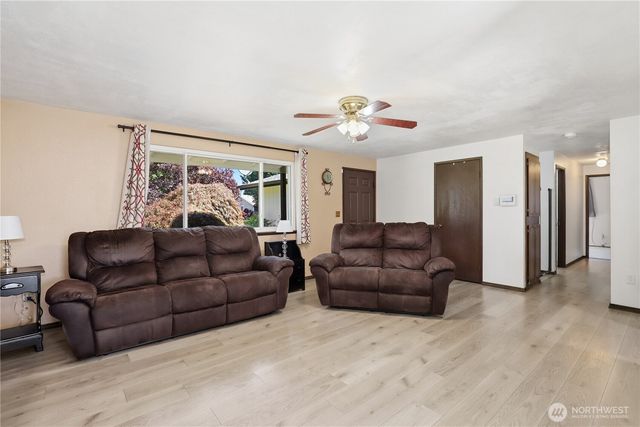 4808 223rd Street E, Spanaway, WA 98387