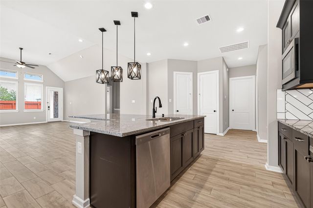 1923 Hickory Grove Lane, Tomball, TX 77375