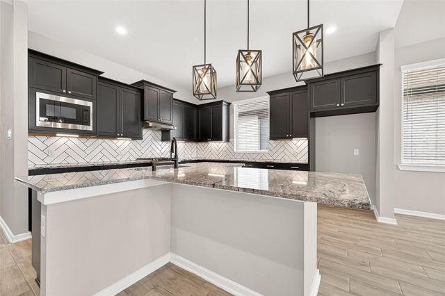 1923 Hickory Grove Lane, Tomball, TX 77375