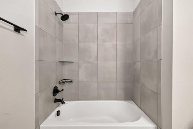 1923 Hickory Grove Lane, Tomball, TX 77375