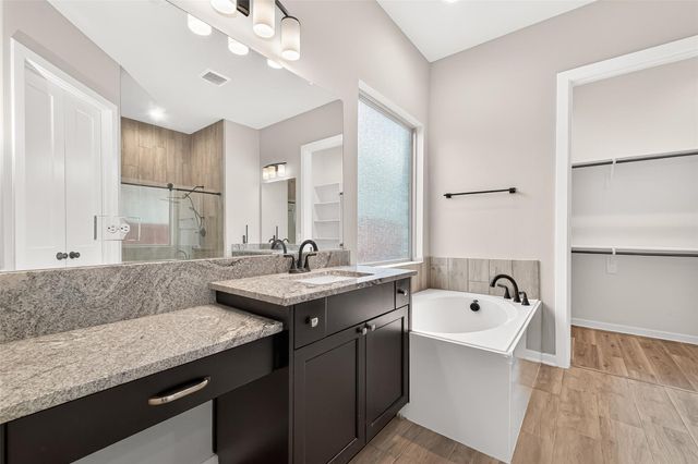 1923 Hickory Grove Lane, Tomball, TX 77375