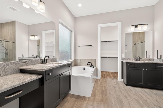 1923 Hickory Grove Lane, Tomball, TX 77375