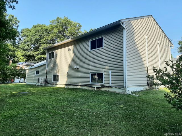 532 Washington Avenue, Newburgh, NY 12550