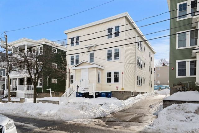 60 Derby St 3, Somerville, MA 02145