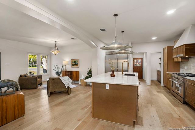 850 Estes, San Antonio, TX 78209