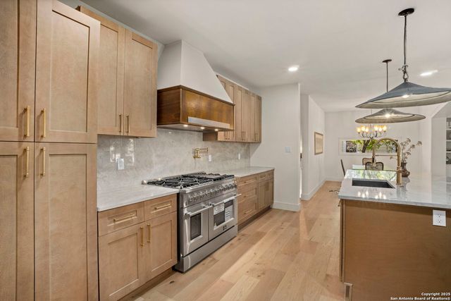 850 Estes, San Antonio, TX 78209