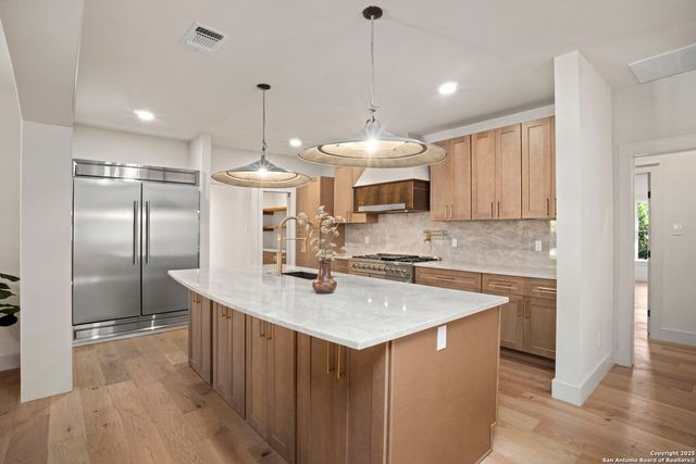 850 Estes, San Antonio, TX 78209