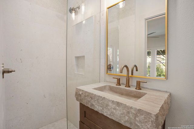 850 Estes, San Antonio, TX 78209