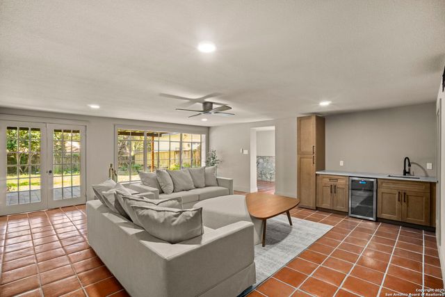 850 Estes, San Antonio, TX 78209