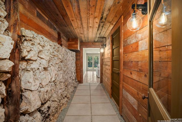 850 Estes, San Antonio, TX 78209