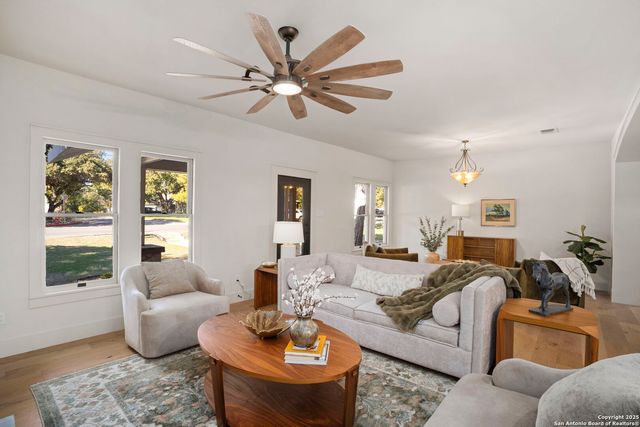 850 Estes, San Antonio, TX 78209