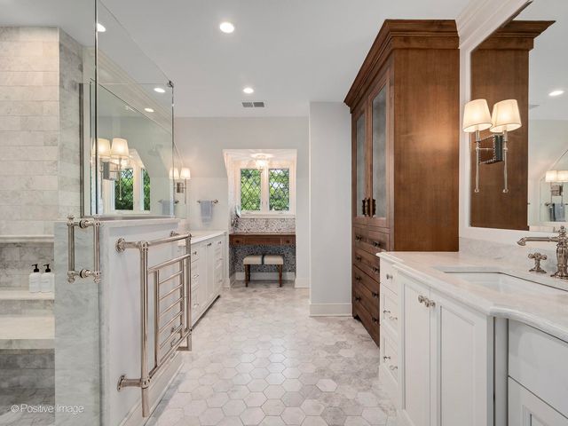 731 S ELM Street, Hinsdale, IL 60521