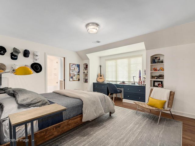 731 S ELM Street, Hinsdale, IL 60521