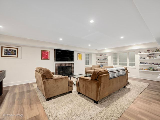 731 S ELM Street, Hinsdale, IL 60521