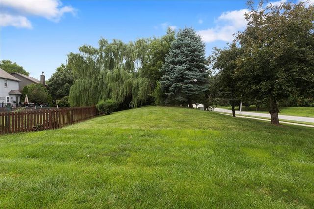 13802 S Mullen Street, Olathe, KS 66062
