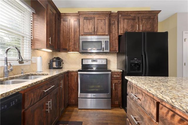 13802 S Mullen Street, Olathe, KS 66062