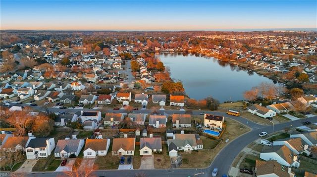 1064 Gershwin CT, Virginia Beach, VA 23454