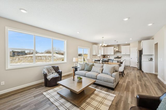 1423 Woods Road NE, Isanti, MN 55040