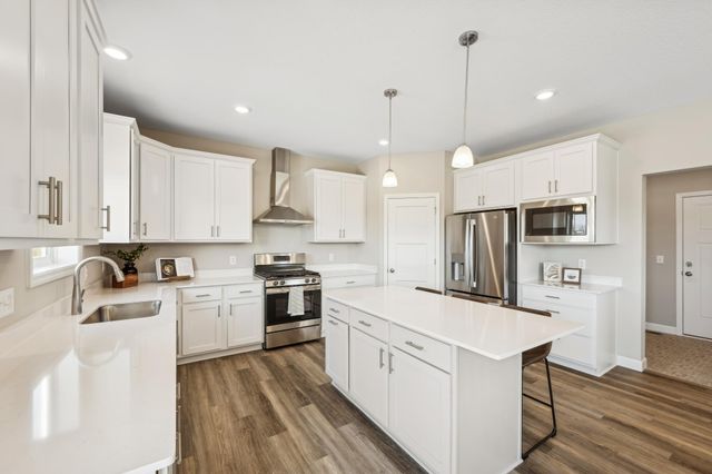 1423 Woods Road NE, Isanti, MN 55040
