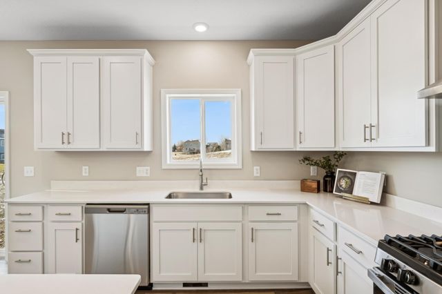 1423 Woods Road NE, Isanti, MN 55040