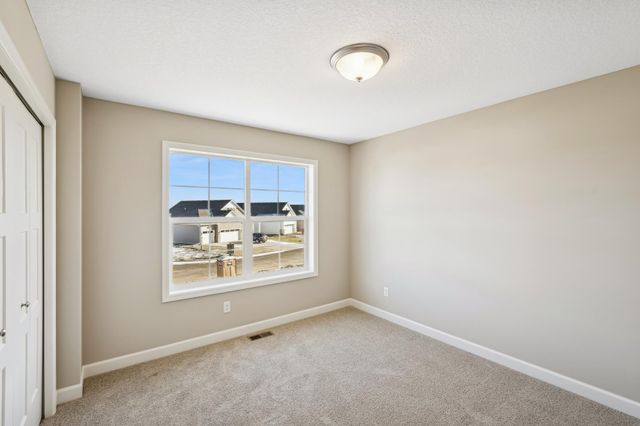 1423 Woods Road NE, Isanti, MN 55040