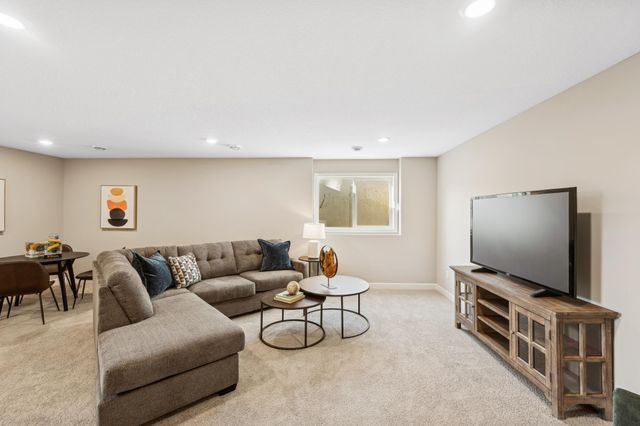1423 Woods Road NE, Isanti, MN 55040