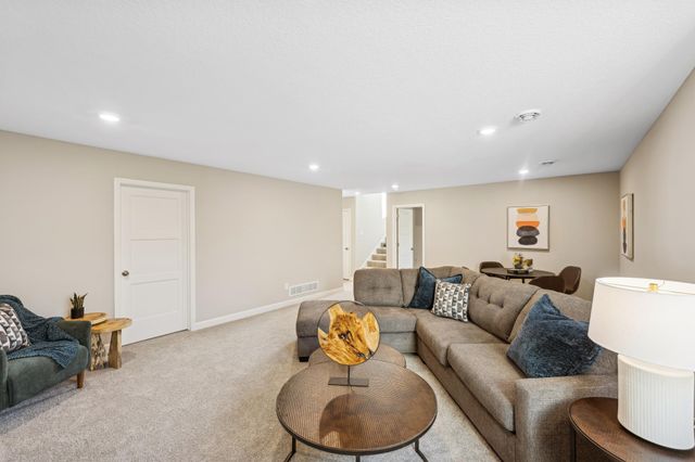 1423 Woods Road NE, Isanti, MN 55040