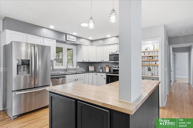 11324 Castelar Circle, Omaha, NE 68144