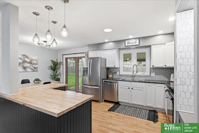 11324 Castelar Circle, Omaha, NE 68144