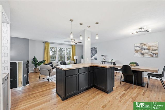 11324 Castelar Circle, Omaha, NE 68144