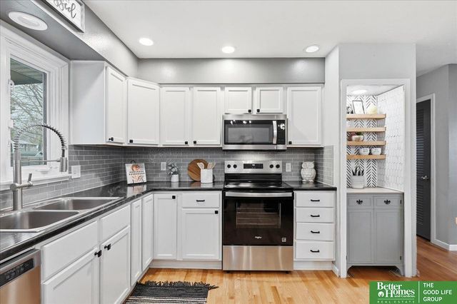 11324 Castelar Circle, Omaha, NE 68144