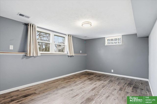 11324 Castelar Circle, Omaha, NE 68144