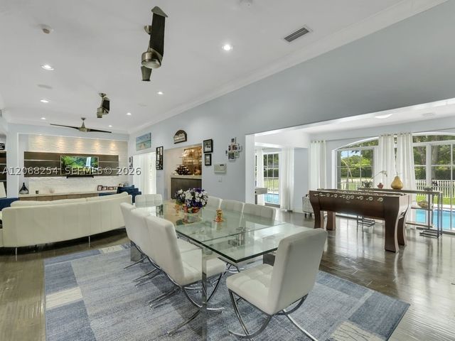 13880 SW 68th Ave, Palmetto Bay, FL 33158