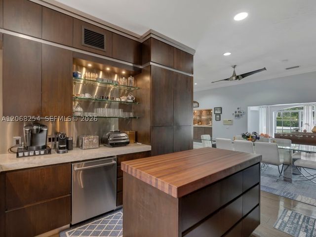 13880 SW 68th Ave, Palmetto Bay, FL 33158