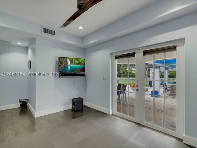 13880 SW 68th Ave, Palmetto Bay, FL 33158