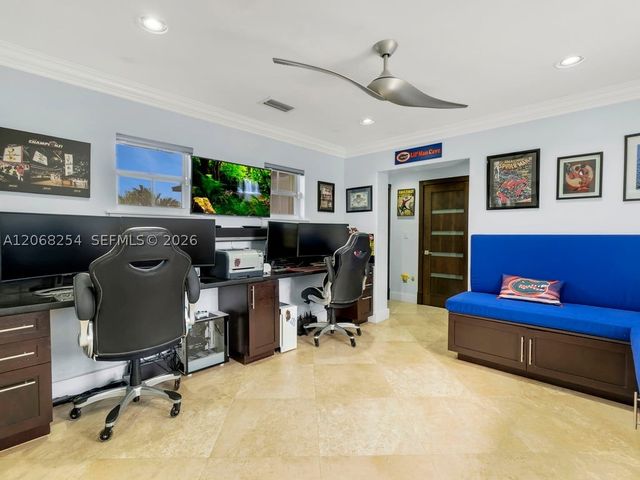 13880 SW 68th Ave, Palmetto Bay, FL 33158