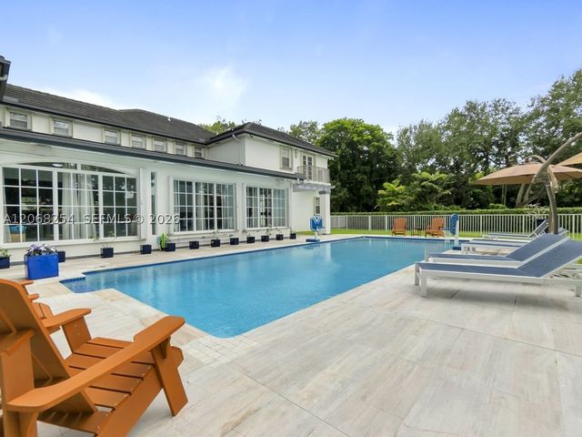 13880 SW 68th Ave, Palmetto Bay, FL 33158