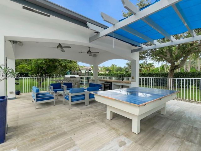 13880 SW 68th Ave, Palmetto Bay, FL 33158