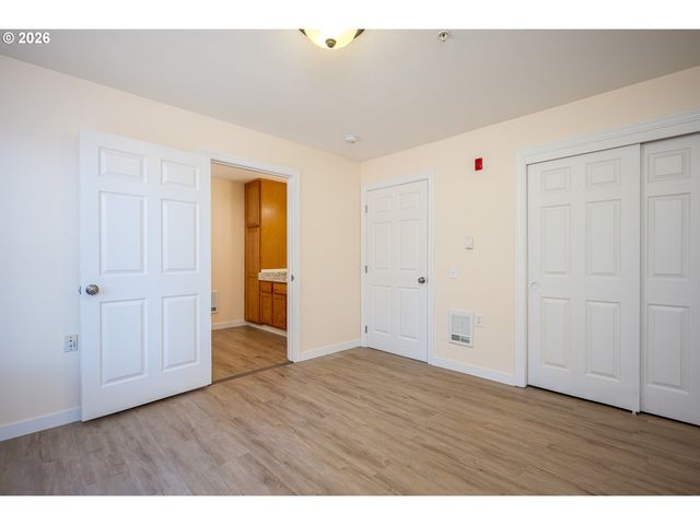665 Se 197TH Ave, Portland, OR 97233