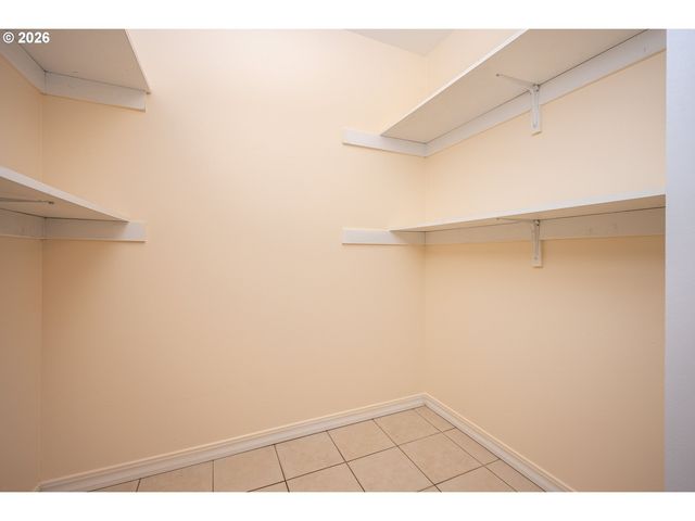 665 Se 197TH Ave, Portland, OR 97233